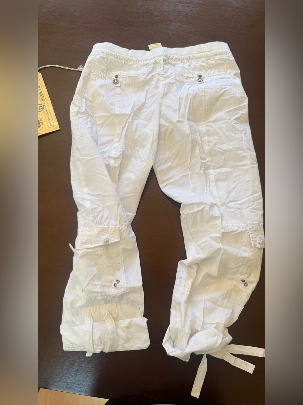 Da-Nang White Cargo Capri Pants - Picture 2 of 5